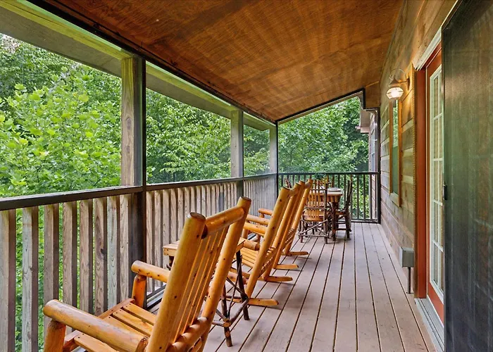 Lucky Cub Cabin