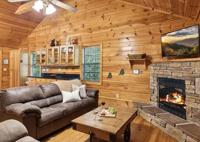 Lucky Cub Cabin